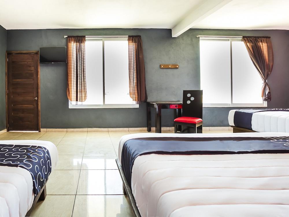 Hotel Alameda Maravatío Extérieur photo